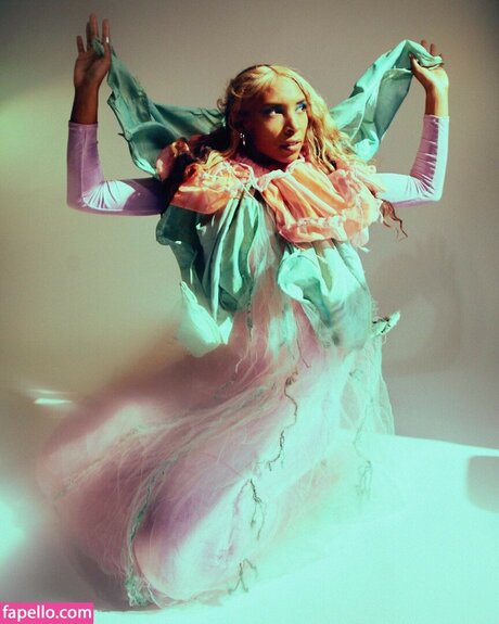 Spellling xxx pornstar pics