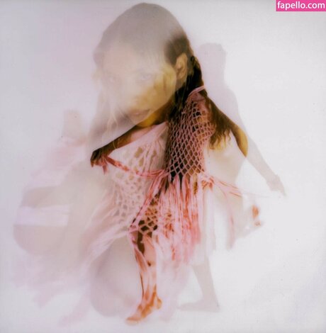 Spellling pretty actress galleries