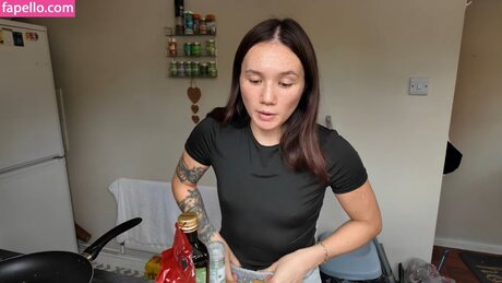 Double Take Reacts model beautiful img