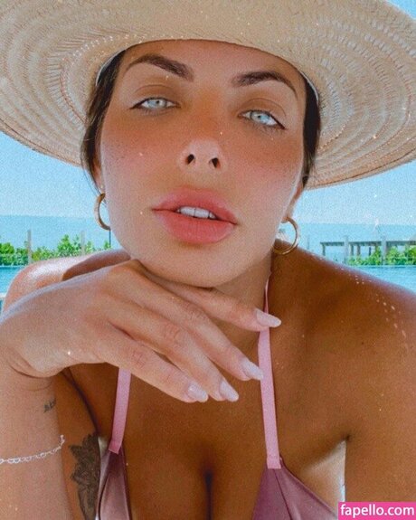 Carla Prata star best archive