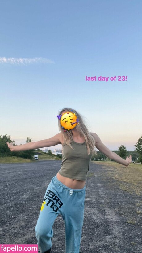 Kamilla Kowal pornographic model archive