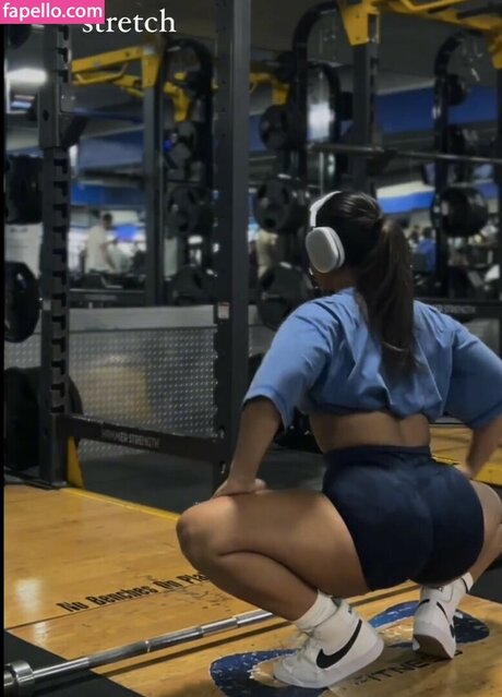 A vriell top model photos