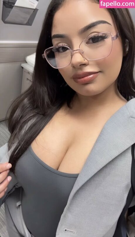 A vriell top model pic