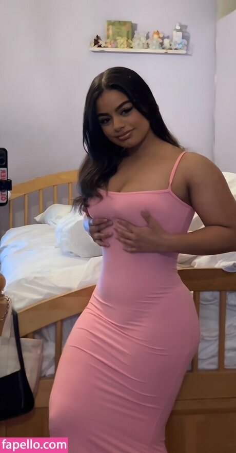 A vriell pretty actress img