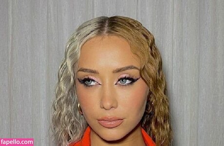 Tuli Acosta pornstar galleries