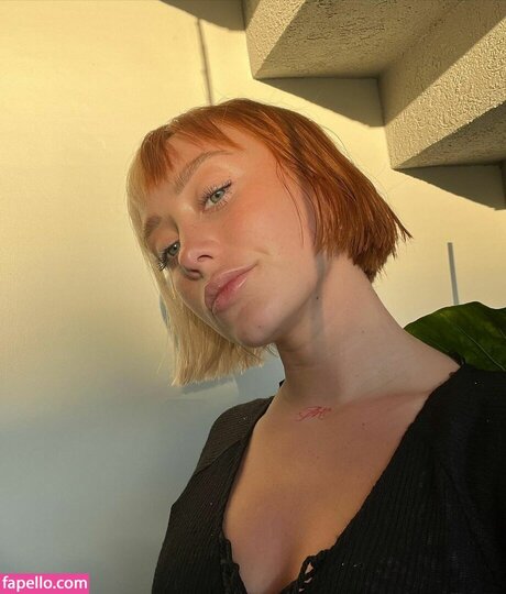 Tuli Acosta nude model photo