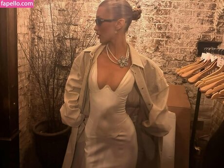 Bella Hadid pornstar art photos