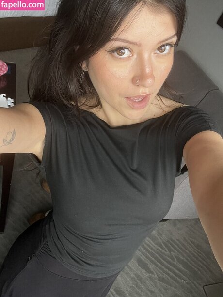 aygela nice actress gallery