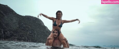 P nar Deniz top model archive