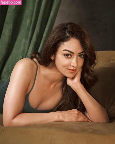 Sandeepa Dhar high quality model pics