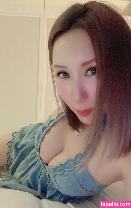 Asian Milfs model beautiful pics