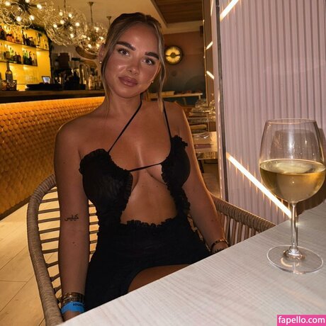 Kellise Caddis model high quality photos