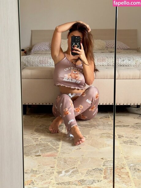 madamex93 nude model images