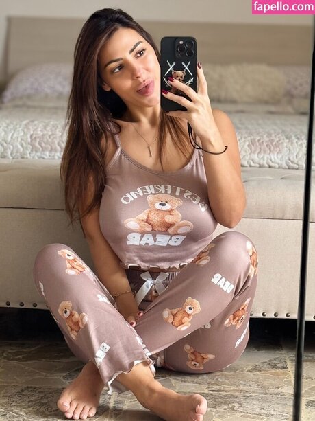 madamex93 nude model archive