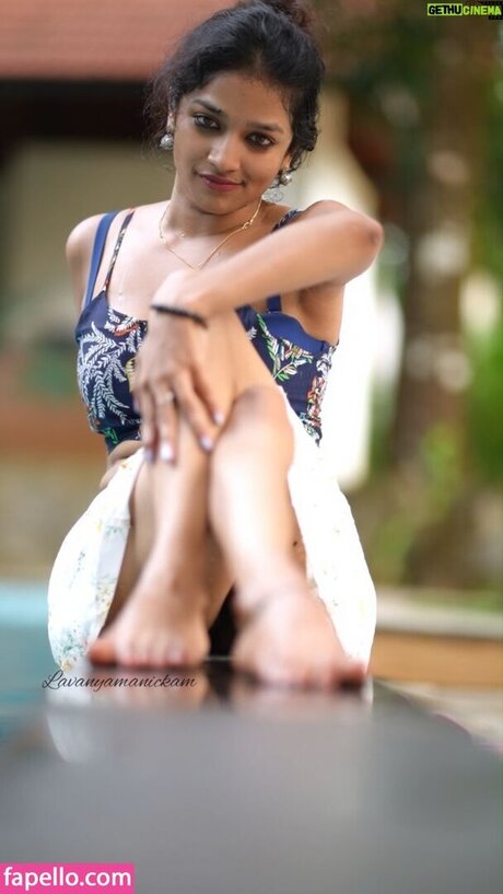 Lavanya Manickam beautiful star picture