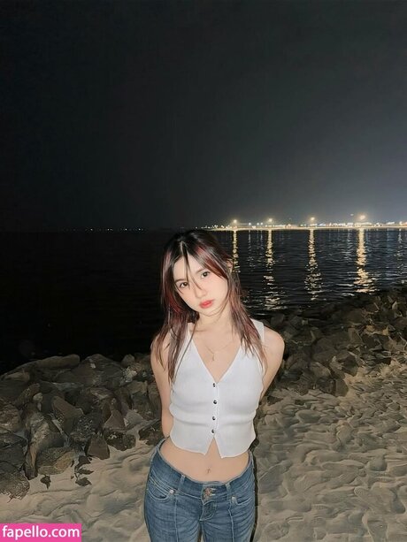 Leonazhen nude actress pics