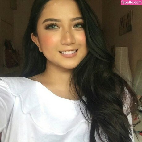 Zizi Wong sex model galleries