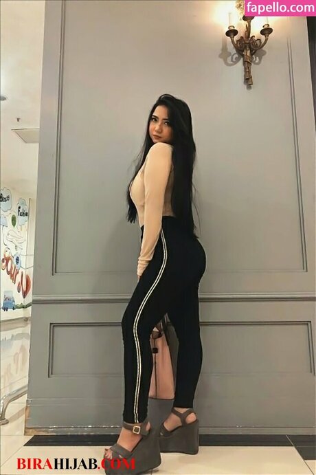 Zizi Wong naked actress photos