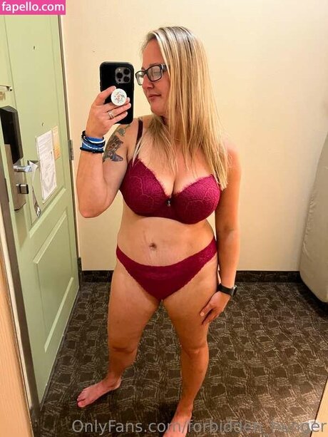 Elena Pears naked model image