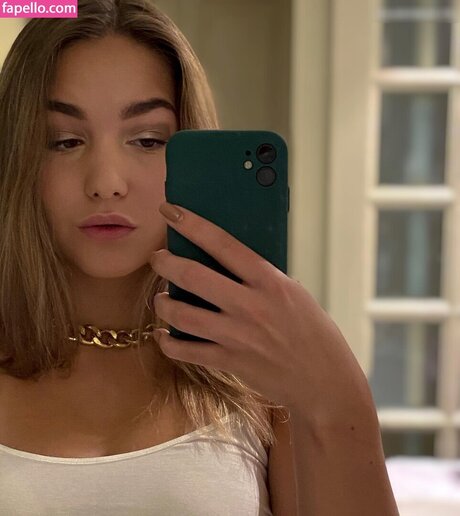 Mia Piper naked actress img