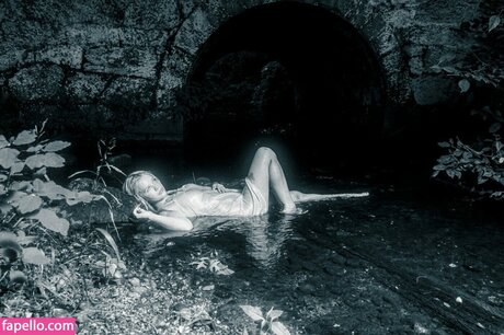 Eve Kovac model sexy pictures