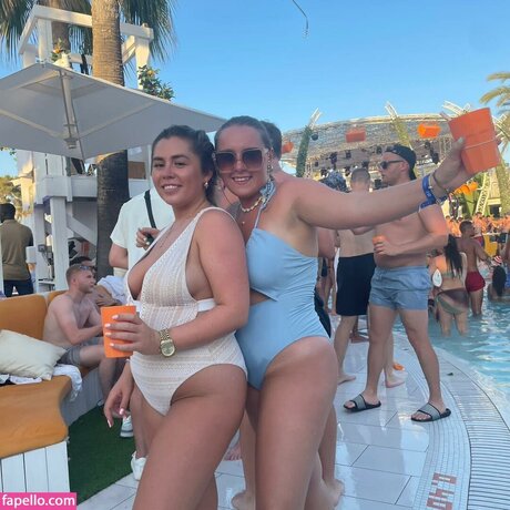 Sophie Williams beautiful model photos