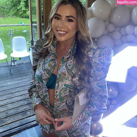 Sophie Williams porn actress pictures