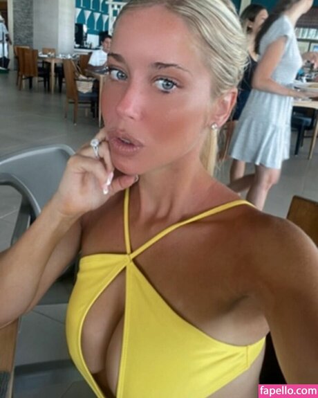 Anto Natale model best photos