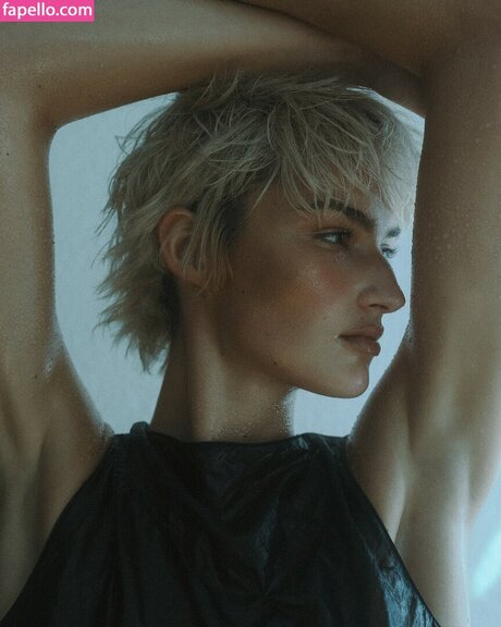 Aleandrafrerk naked star photo