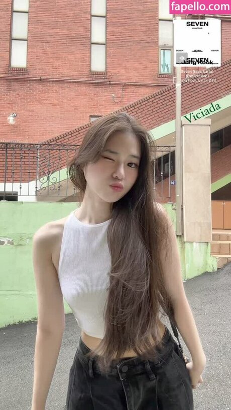 Priscila Ju hot model image