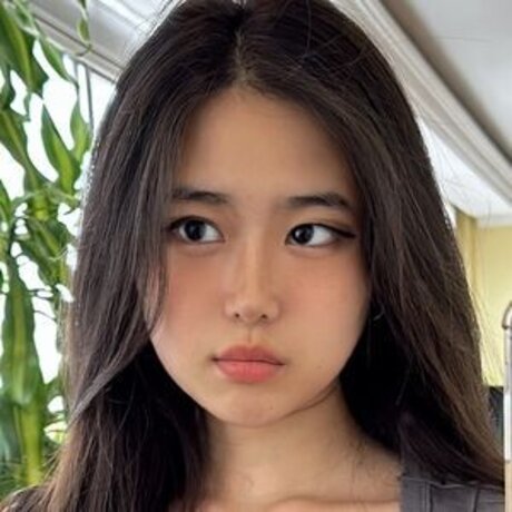 Priscila Ju exclusive model pics