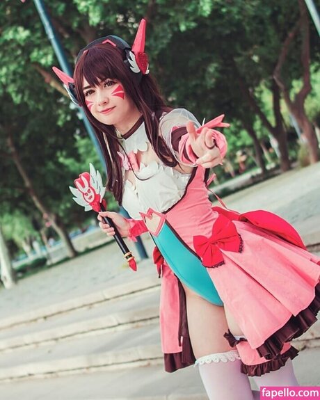 Lilyshibe hot star image