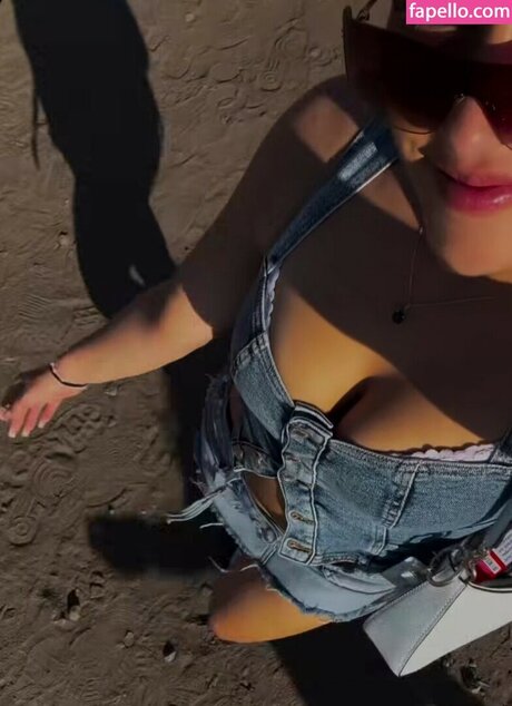 toni rct model adult image