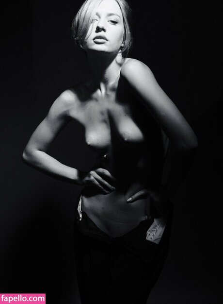 iolankaaa sexy model images