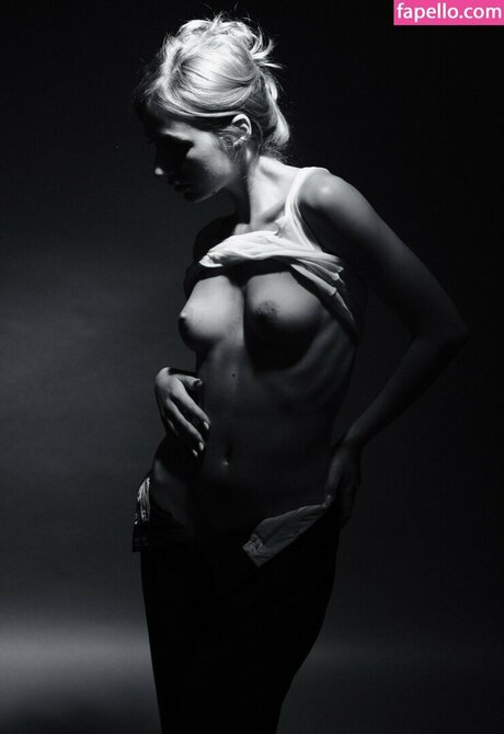 iolankaaa free actress images