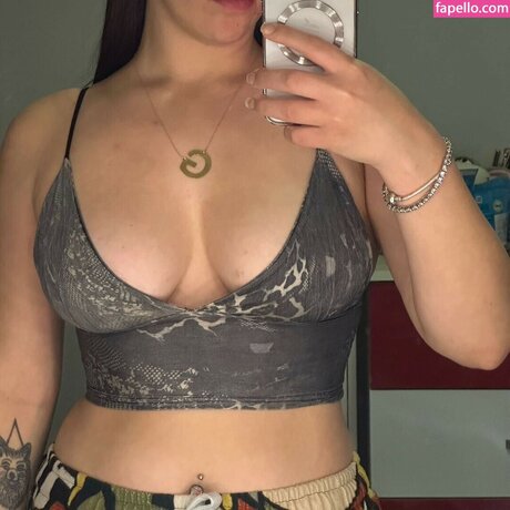 Gamze Ayd n hot model image