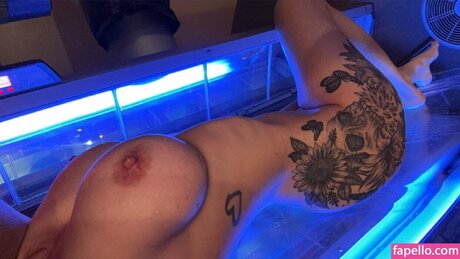 Melissa Smith hot actress image