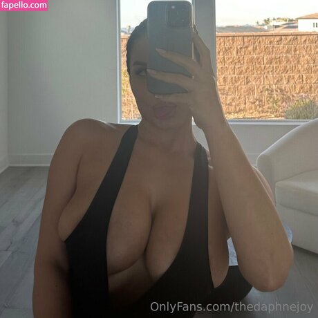 DaphneJoy high quality pornstar pics