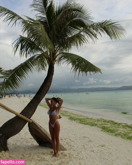 Liya Mizrahi naked model pictures