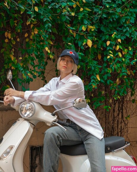 Hello__iris star erotic image