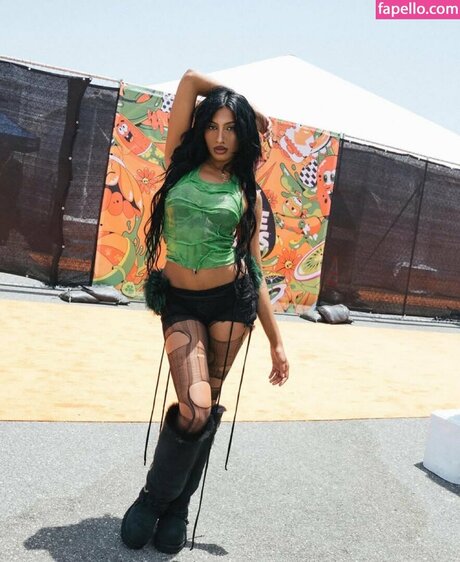 Lara Raj hd actress galleries