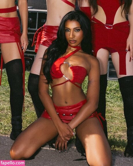 Lara Raj model exclusive img