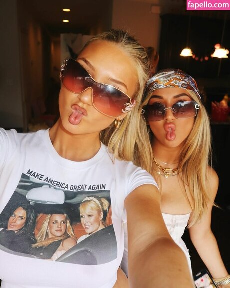 Sydney Thomas pornstar nude galleries