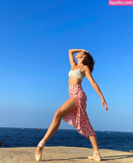 Jasmin Arndt exclusive star image