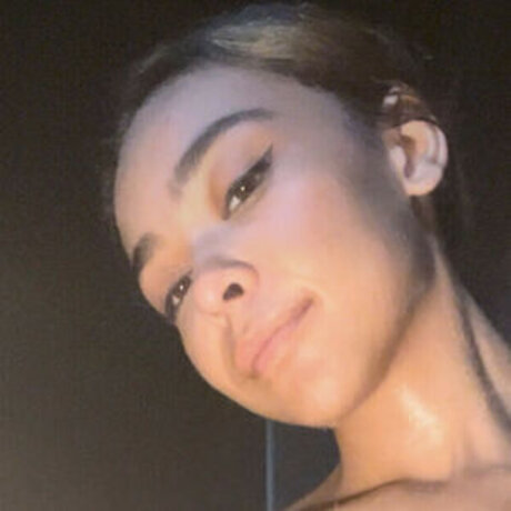 sydswrldxo art star photo