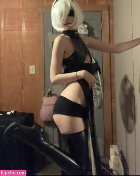 Zoxmbiex adult star images