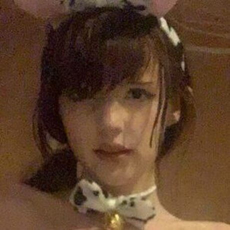 Zoxmbiex nice actress img