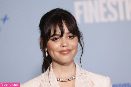 Jennaortega art actress pic