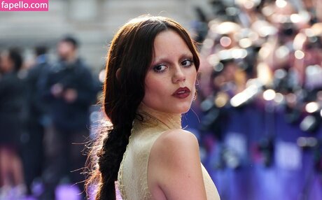 Jennaortega perfect model images