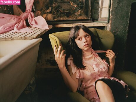 Jennaortega star free pics